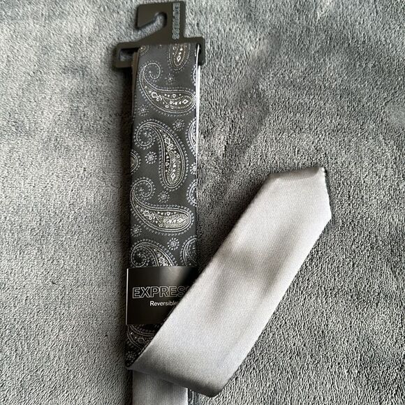 New Express Reversible Paisley Grey Skinny Tie - Picture 4 of 5